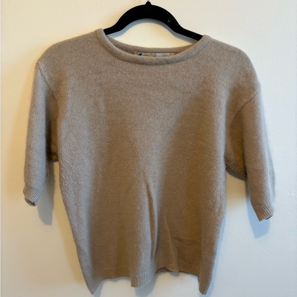 Vintage Chaus Women's Beige Crew Neck Sweater